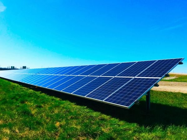 Comment les panneaux solaires à Castres diminuent vos frais d’énergie
