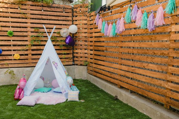 Explorez le monde du tipi : des refuges créatifs pour enfants
